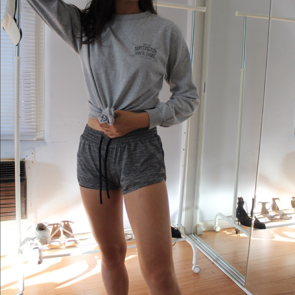 SURFER BEACH LONG SLEEVE TEE